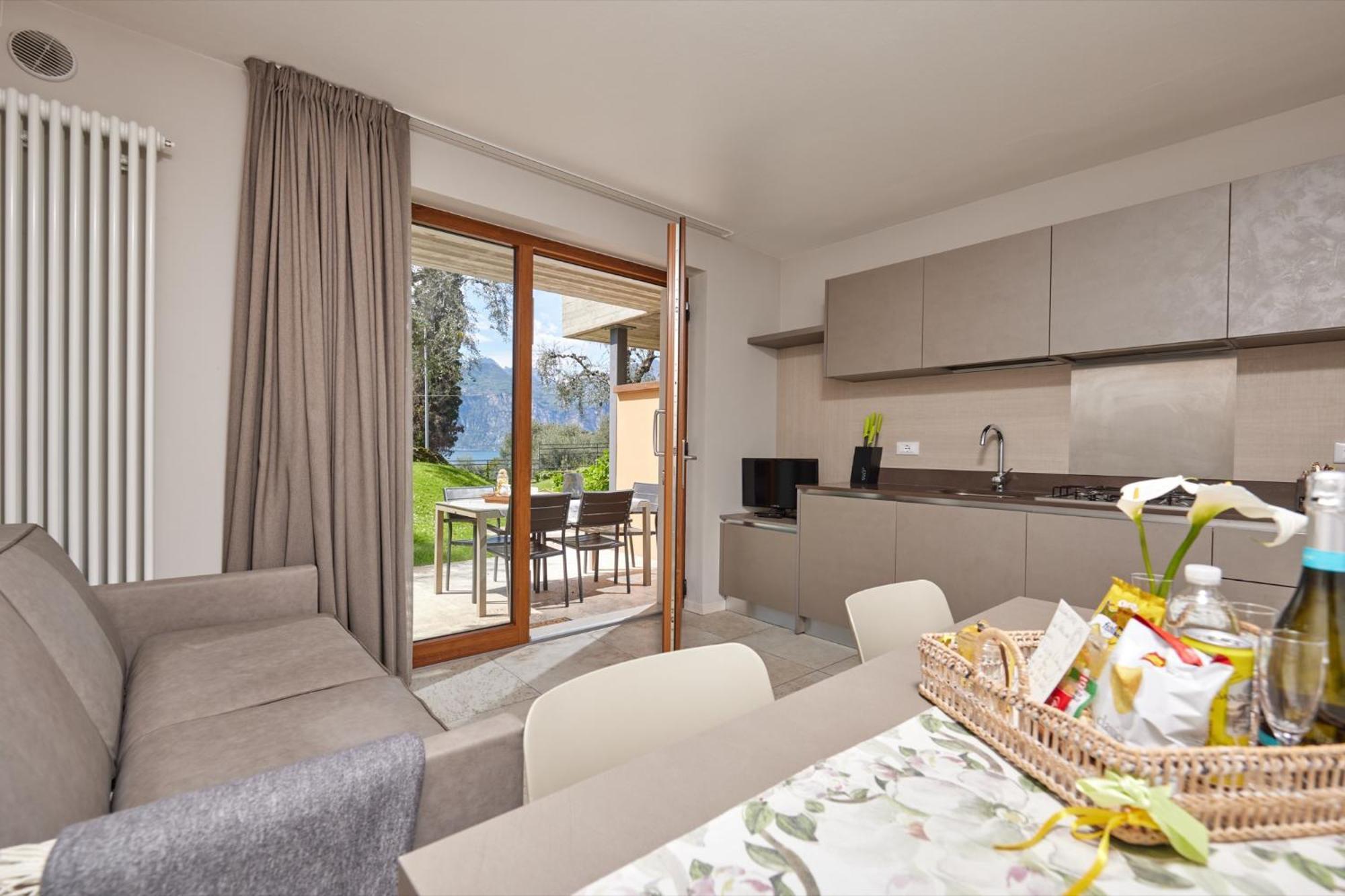 Callalillyjardin Malcesine Luaran gambar
