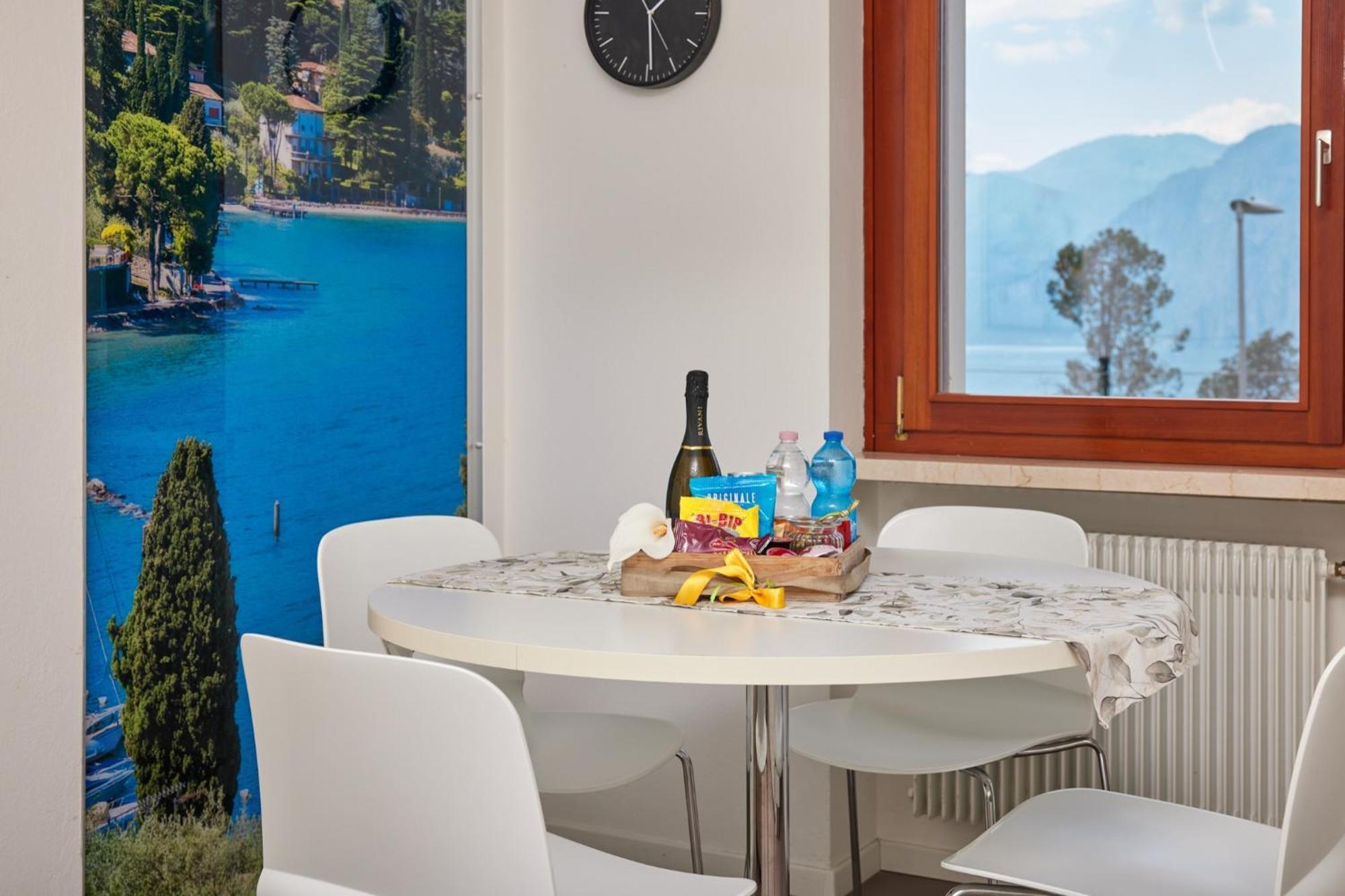 Callalillyjardin Malcesine Luaran gambar