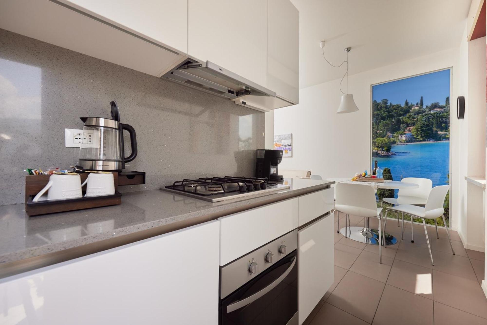 Callalillyjardin Malcesine Luaran gambar