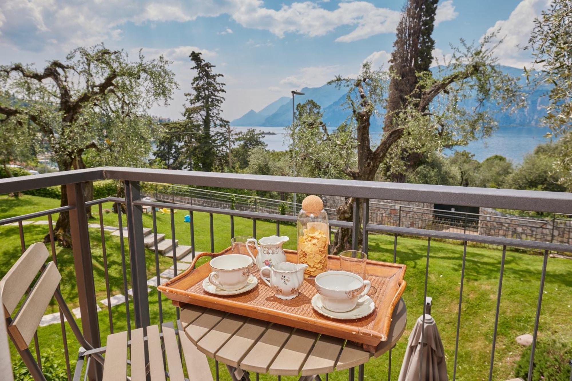 Callalillyjardin Malcesine Luaran gambar